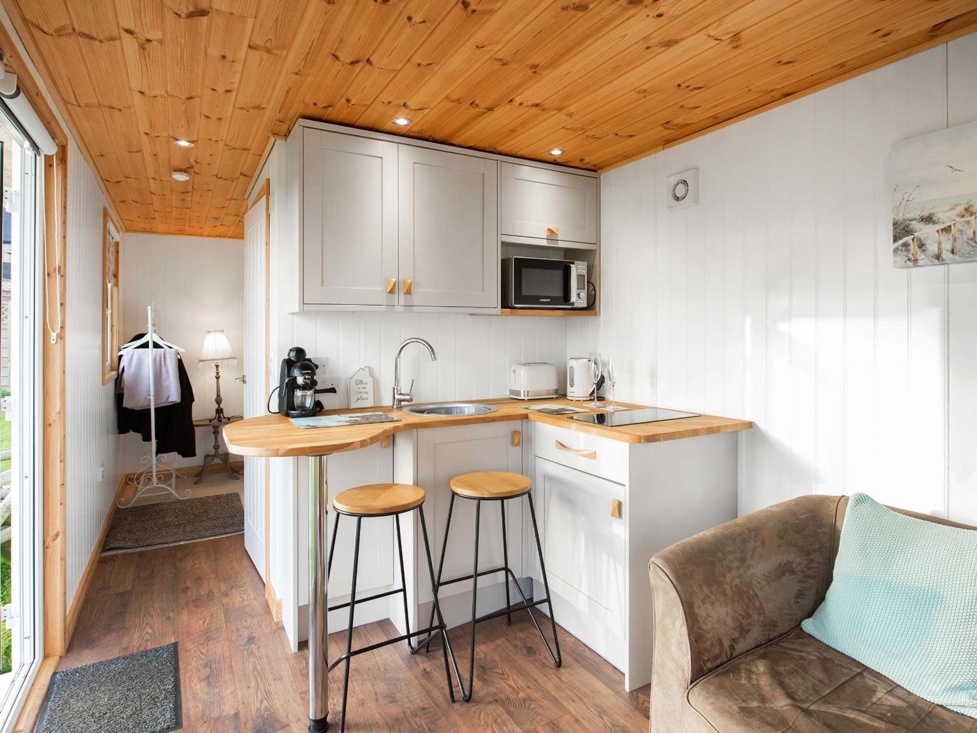 School Lodge Burwarton Экстерьер фото